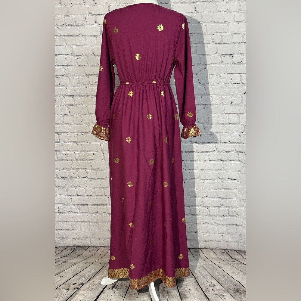 SHEIN Maroon Maxi Dress/Abaya with Gold Floral Accents - Picture 4 of 10